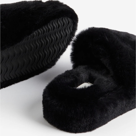BNWOT H&M Fluffy Platform Slippers - Picture 4 of 4